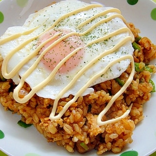 目玉焼きのっけ♡しっとりカレーチャーハン